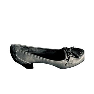 Naturalizer Dark Grey Loafer 2.5” Heels Tassels Size 6 1/2